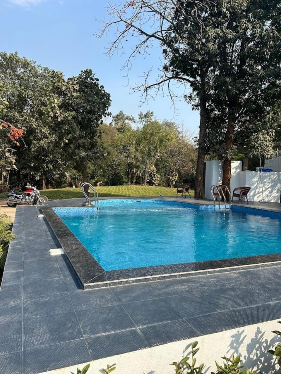 Grand Celebration Resort Neral Bagian luar foto
