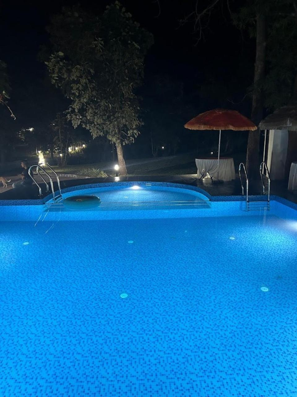 Grand Celebration Resort Neral Bagian luar foto