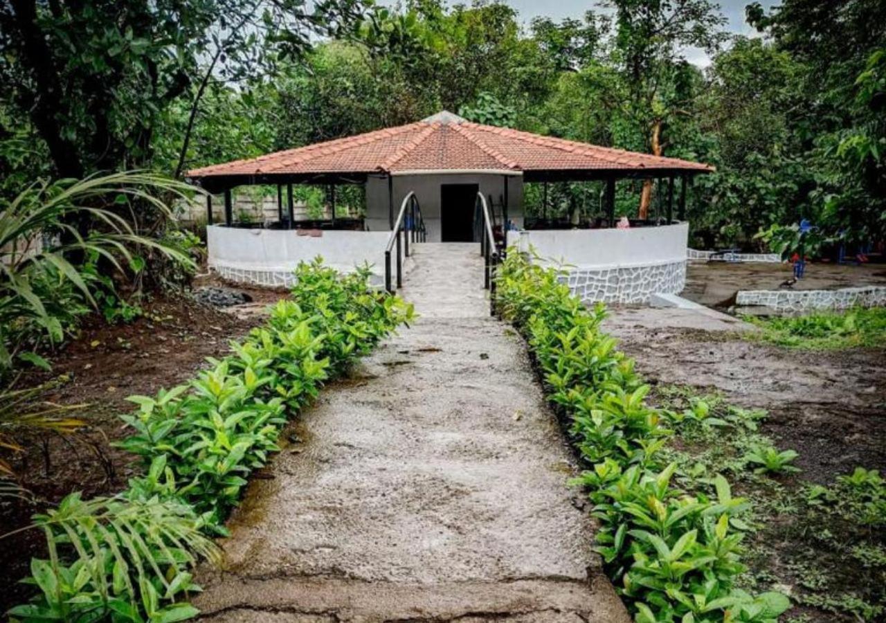 Grand Celebration Resort Neral Bagian luar foto